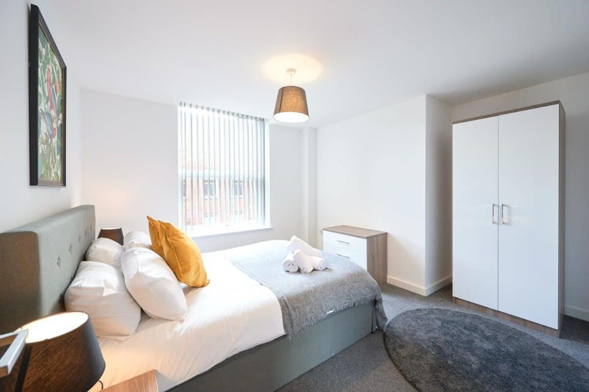 Fabulous 1 Bedroom Apartment In Central Preston Престън Екстериор снимка