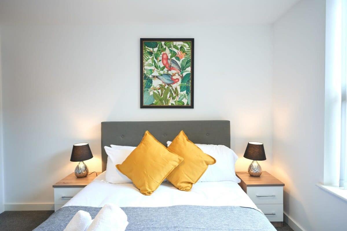 Fabulous 1 Bedroom Apartment In Central Preston Престън Екстериор снимка